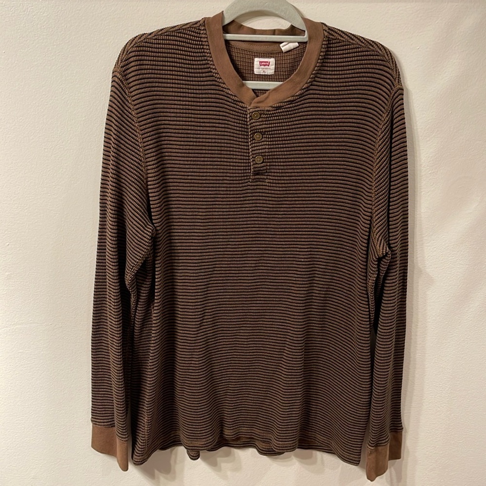 Levi’s striped thermal